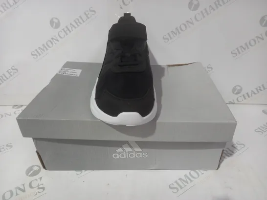 BOXED PAIR OF ADIDAS OZELLE EL KIDS SHOES IN BLACK UK SIZE 4