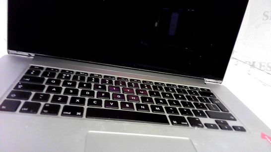 SILVER APPLE MACBOOK PRO CORE I7 512GB