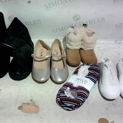 PACK OF 5 PAIRS OF SHOES CONTAINING CHILD BOOTS (BROWN); FLUFFY SLIPPERS (37-42 EU); WHITE TRAINERS, BOOTS (BROWN, GLITTERY, SIZE 40 EU)