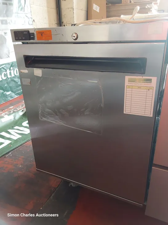 WILLIAMS UNDERCOUNTER FRIDGE HA135SS