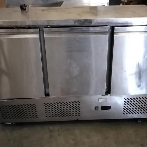 INTERLEVIN 3 DOOR COUNTER FRIDGE 