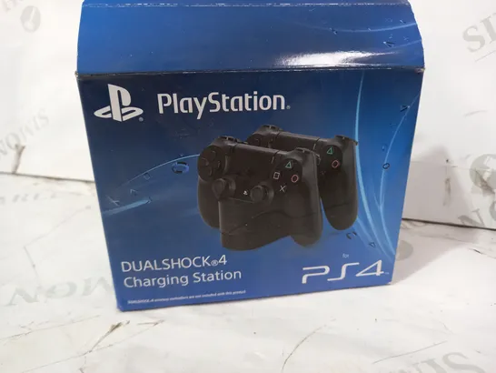 BOXED PLAYSTATION DUALSHOCK 4 CHARGING STATION FOR PS4