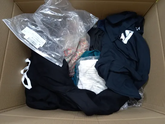 BOX OF APPROXIMATELY 25 ASSORTED CLOTHING ITEMS TO INCUDE - SOCKS , TOP , POLO SHIRT ETC