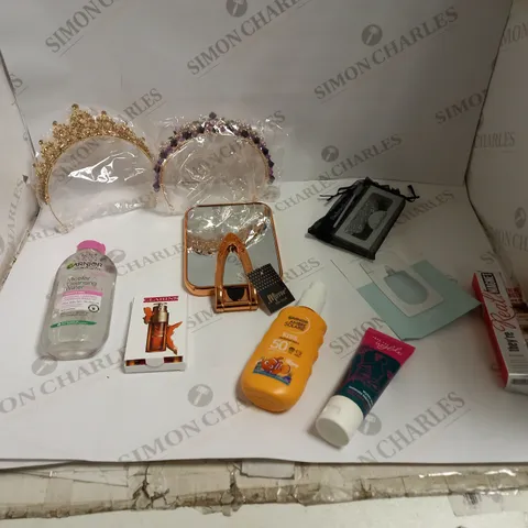 LOT OF APPROXIMATELY 10 HEALTH AND BEAUTY ITEMS TO INCLUDE TIARAS, GRANIER, CLARIS