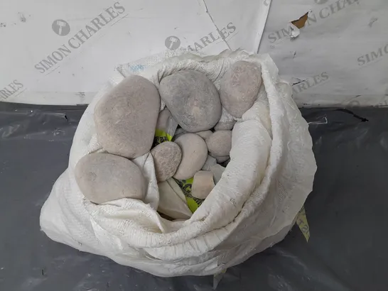 LOT OF 2 SUREGREEN SCOTTISH COBBLESTONE BAGS - 20 KG EACH