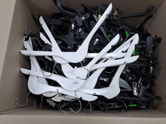 BOXED MULTI COLOURED HANGERS 