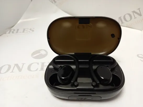 TRUE WIRELESS EARBUDS IN BLACK