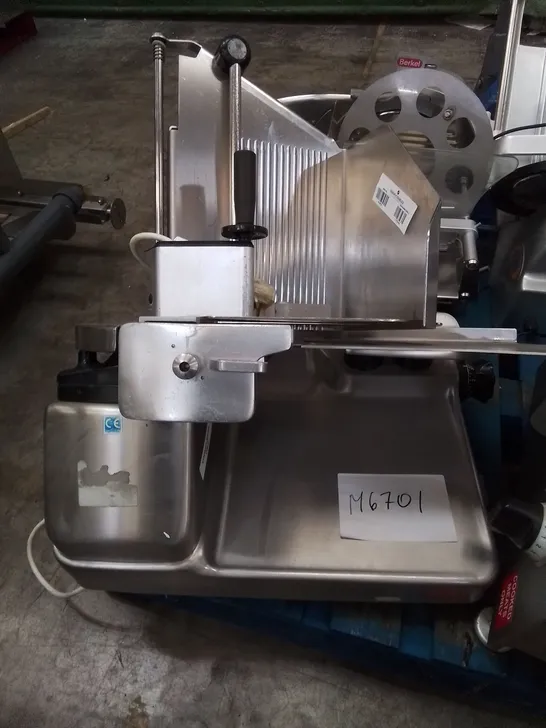 BERKEL 800 COMMERCIAL MEAT SLICER