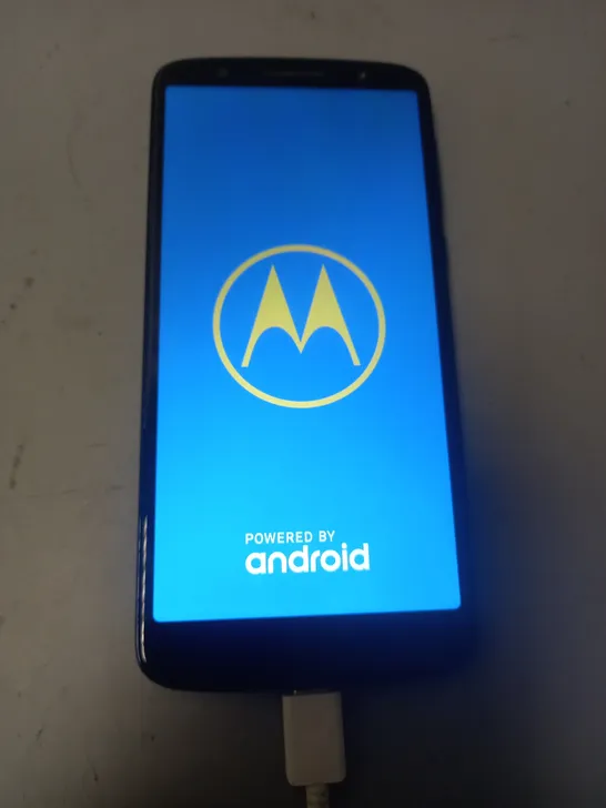 UNBOXED MOTOROLA MOBILE PHONE - XT1925 TYPE M3750