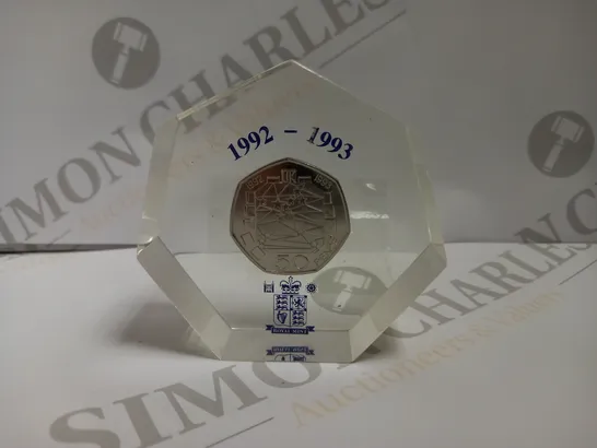 THE ROYAL MINT 1992-1993 COMMEMORATIVE 50P IN GLASS DISPLAY CASE