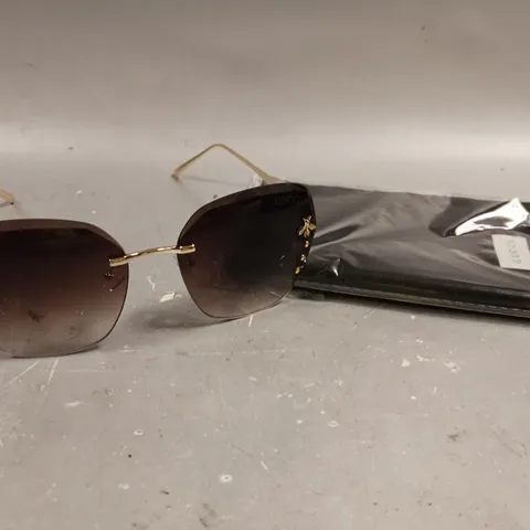 GUCCI BEE DESIGN OVERSIZED SUNGLASSES	