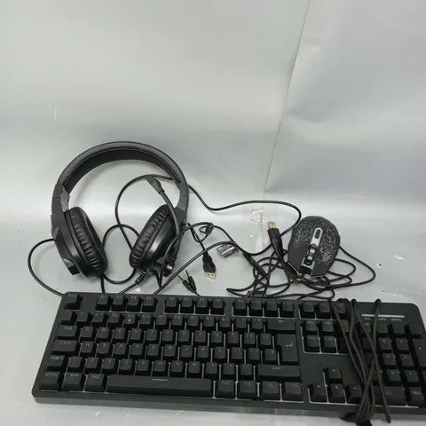 BOXED TECH GAMING KIT WITH MOUSE , KEYBOARD AND HEADPHONES 