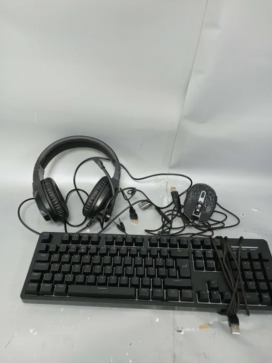 BOXED TECH GAMING KIT WITH MOUSE , KEYBOARD AND HEADPHONES 