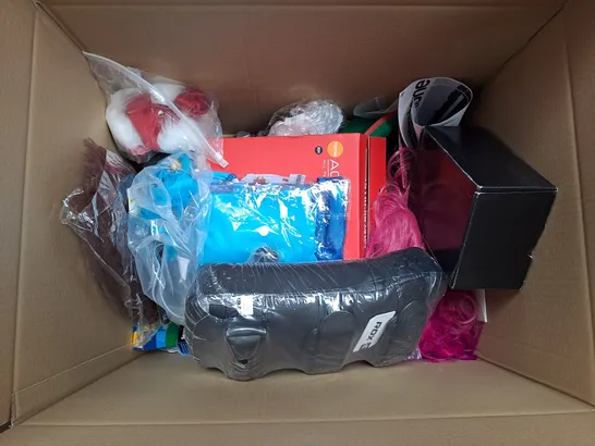 LARGE BOX OF ASSORTED TOYS AND GAMES TO INCLUDE TEDDIES, BUILD YOUR OWN DEN AND MONSTER JAM