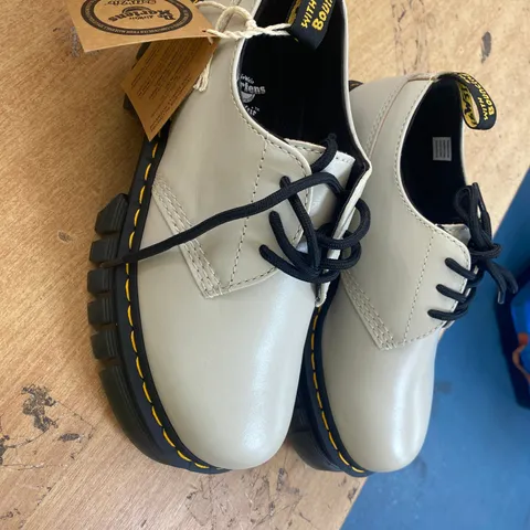 PAIR OF DR MARTENS AIR WAIR UK SIZE 5 BEIGE SHOES