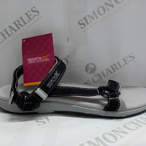 REGATTA LADY SANTA SOL SANDALS SIZE 7