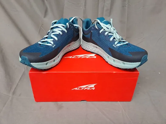 BOXED PAIR OF ALTRA W TIMP 4 SHOES IN TEAL UK SIZE 7.5