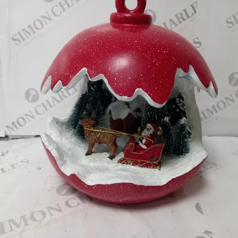 CHRISTMAS SCENE ORNAMENT - SANTA 