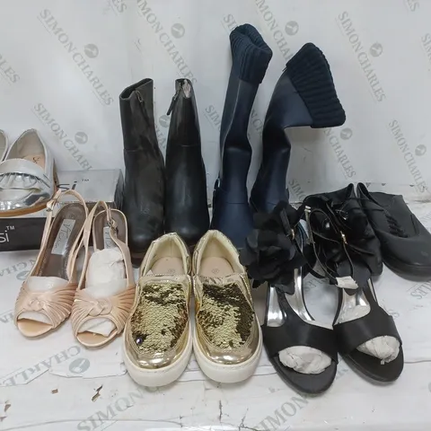 LOT OF 7 PAIRS OF ASSORTED LADIES AND GENTS SHOES