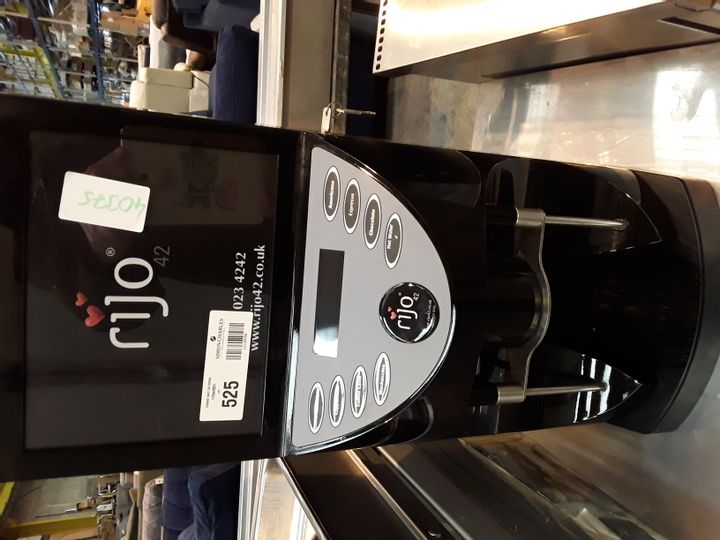 CUP COFFEE VENDING MACHINE (WITH 2 KEYS) 3186132Simon Charles Auctioneers