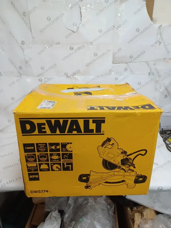 DEWALT DWS774 SAW