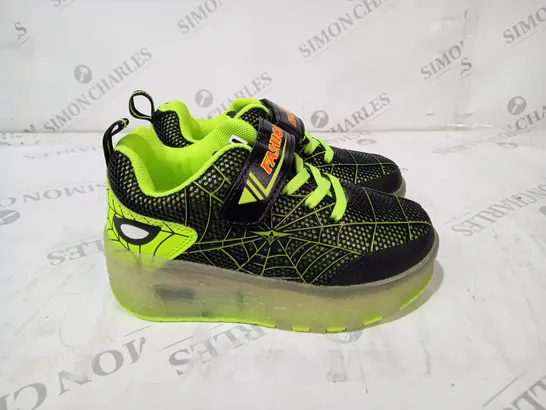 LIGHT UP RECHARGABLE GREEN AND BLACK KIDS VELCRO TRAINERS SIZE 3