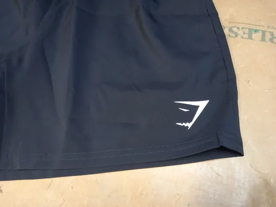 GYMSHARK TRANING SHORTS SIZE S