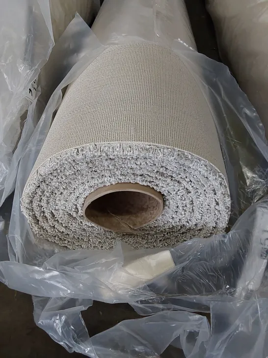 ROLL OF QUALITY ULTIMATE EXPRESSIONS PUTTY CARPET // SIZE: APPROXIMATELY 5 X 4m