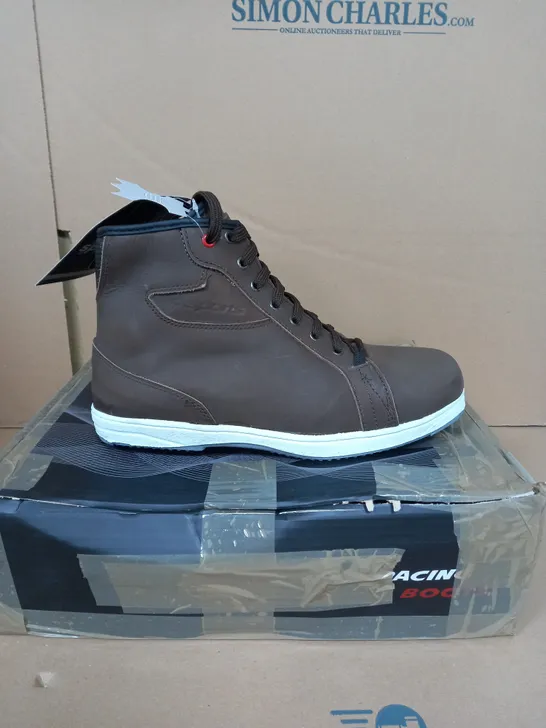 BOXED RKS SPORT BROWN RACING BOOTS IN BROWN - SIZE 42 