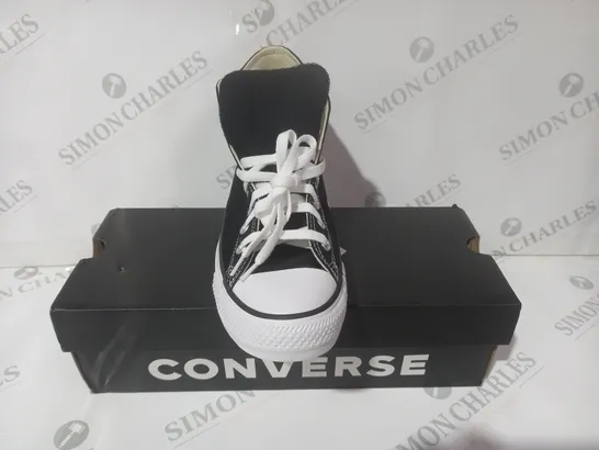 BOXED PAIR OF CONVERSE ALL STAR HI SHOES IN BLACK UK SIZE 7