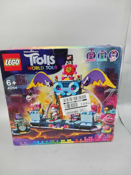 LEGO 10698 CLASSIC LARGE CREATIVE BRICK BOX RRP £35