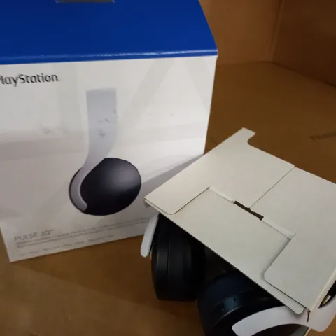 BOXED PLAYSTATIO PULSE 3D WIRELESS HEADSET