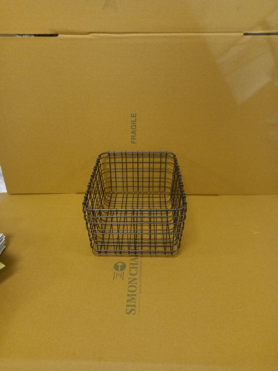 LOT OF 6 METAL WIRE BASKETS  12 X 9 X 6