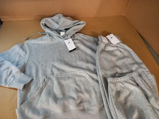 NIKE WOMENS OVERSIZED GREY HOODIE AND JOGGERS - XS