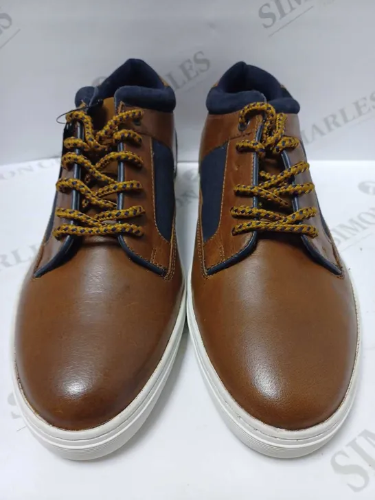 REDTAPE BROWN/NAVY LEATHER SHOES - SIZE UK 8 