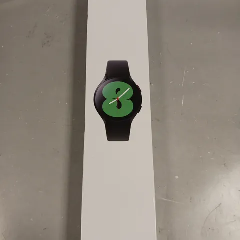 BOXED SEALED SAMSUNG GALAXY WATCH4 SMARTWATCH 