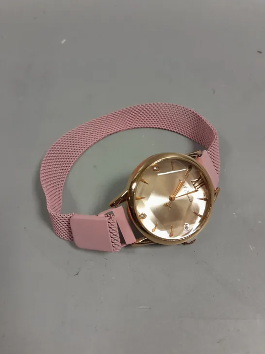 LADIES LA BANUS WATCH – QUARTZ MOVEMENT – METAL STRAP WITH MAGNETIC CLASP 