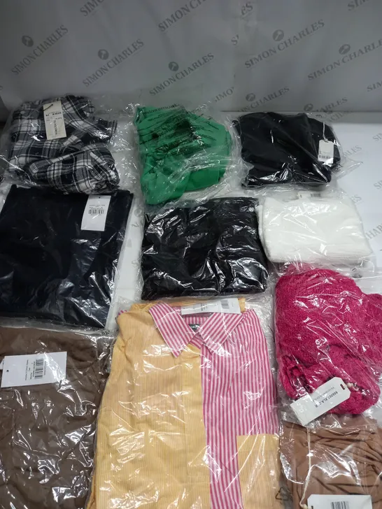 BOX OF APPROX 10 ASSORTED CLOTHING ITEMS TO INCLUDE - MAISON DE NIMES - FIRETRAP SHIRT - FRENCH CONNECTION 