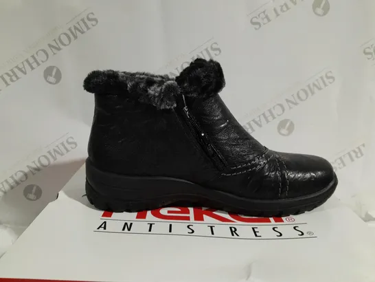 BOXED PAIR OF RIEKER ANKLE BOOTS WITH FUR CUFF IN BLACK - SIZE 5