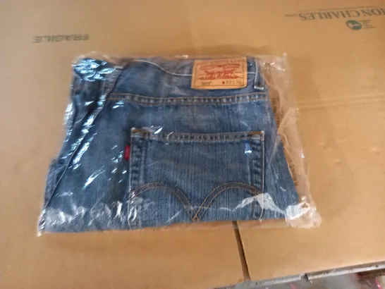 BAGGED PAIR OF LEVIS JEANS - W33 L30