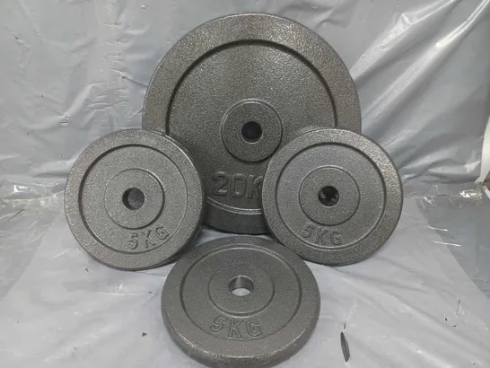 4 METAL BARBELL PLATES TO INCLUDE 1 20kg, 3 5kg - COLLECTION ONLY