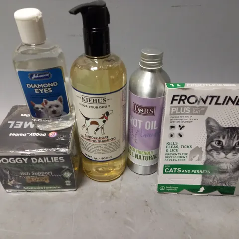 BOX OF APPROXIMATELY 15 ASSORTED PET ITEMS TO INCLUDE - DIAMOND EYES , MKIEKL'S GROOMING SHAMPOO , TORS HOT OIL 