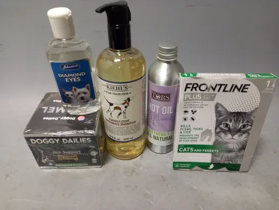 BOX OF APPROXIMATELY 15 ASSORTED PET ITEMS TO INCLUDE - DIAMOND EYES , MKIEKL'S GROOMING SHAMPOO , TORS HOT OIL 