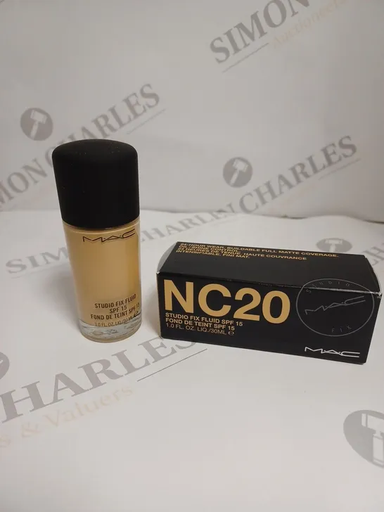 BOXED MAC STUDIO FIX FLUID SPF 15 FOUNDATION NC20