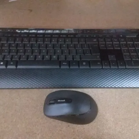 MICROSOFT WIRELESS 2000 DESKTOP - KEYBOARD AND MOUSE COMBO