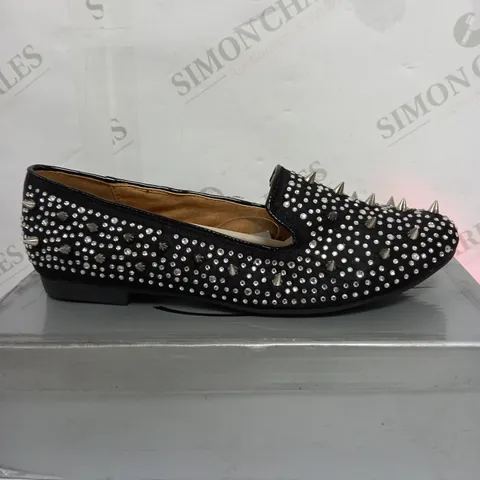 CASANDRA BLACK SATIN LOW SPIKED SHOES - SIZE 6