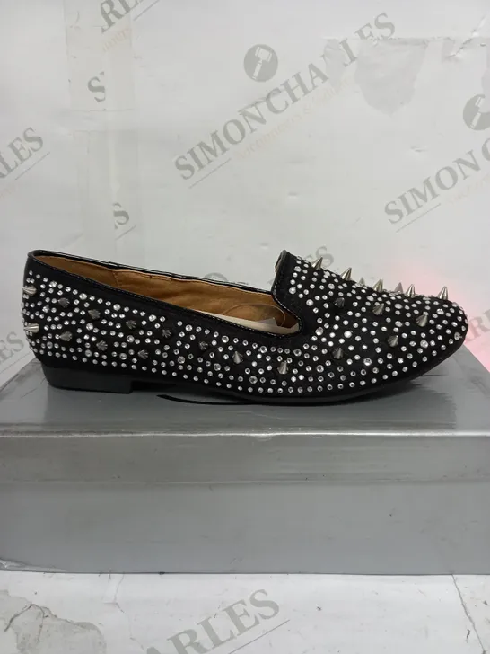 CASANDRA BLACK SATIN LOW SPIKED SHOES - SIZE 6