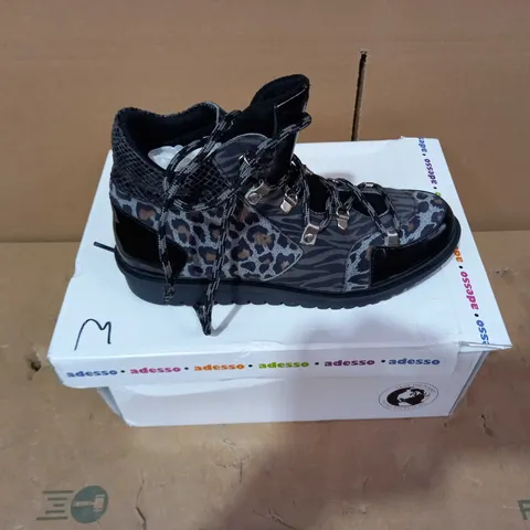 BOXED PAIR OF ADESSO HIGH TOPS- SIZE 38