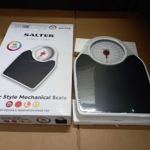 BOXED SALTER DOCTOR STYLE MECHANICAL SCALES