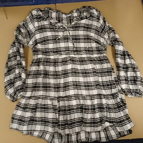 EVANS CHECKED TIE FRONT LONG SLEEVE FRILL DRESS - SIZE 14